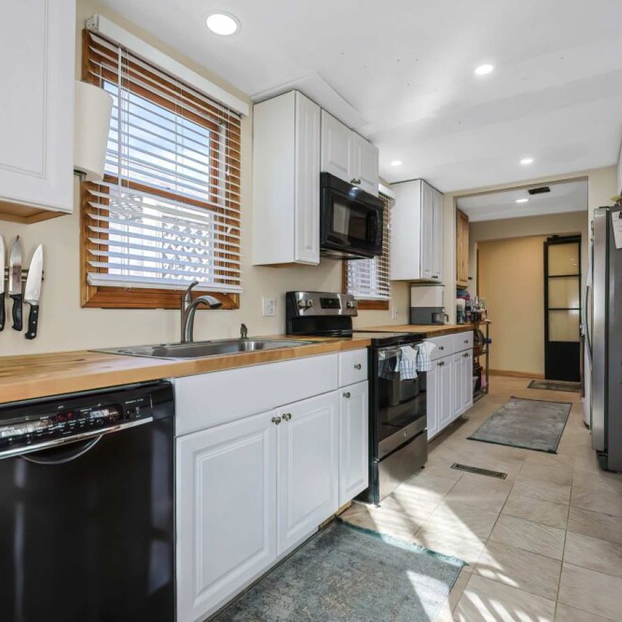 Yarmouth Escape with Pond Views & Modern Comfort Main Image